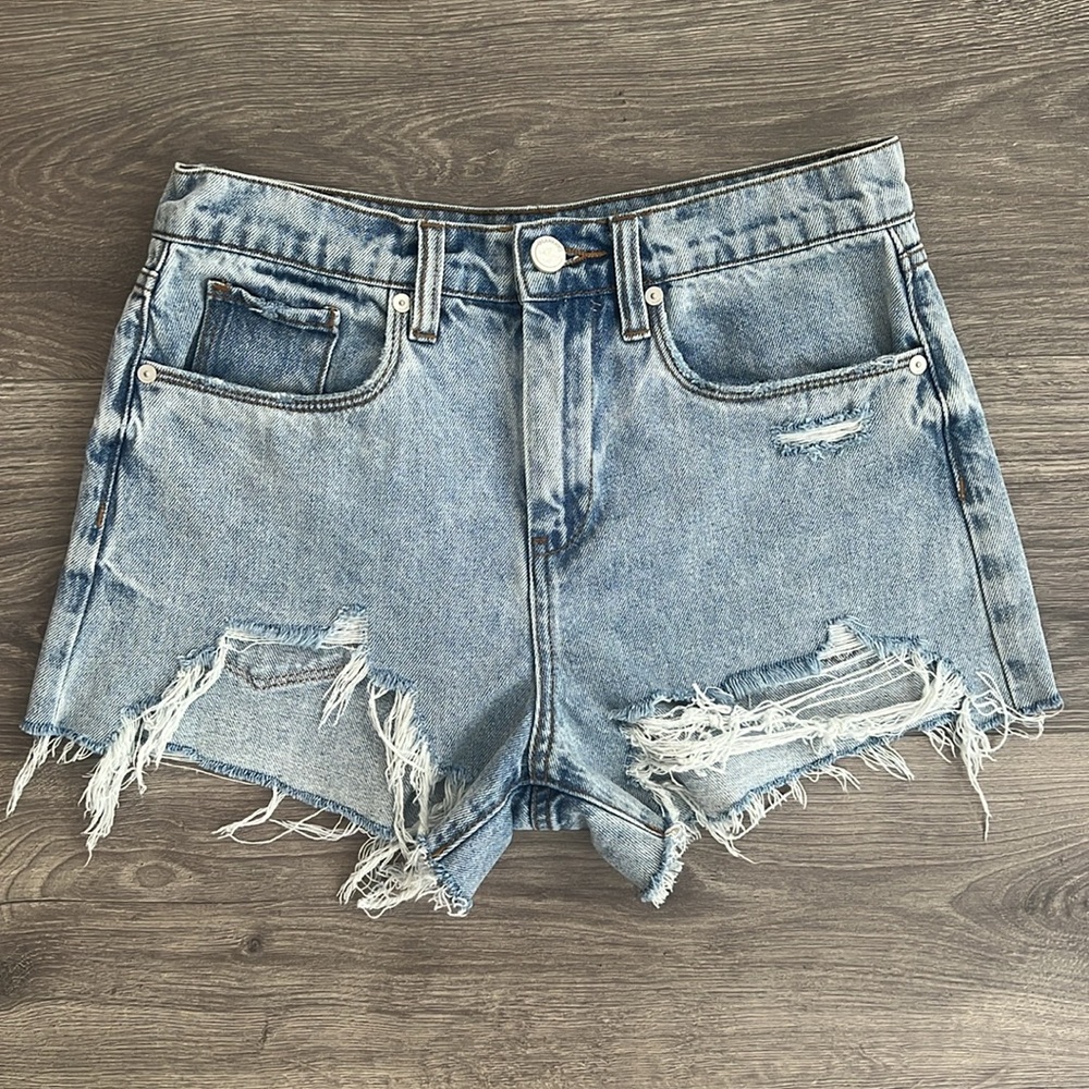 BLANK NYC The Barrow Vintage High Rise Shorts Size 27 Light Blue Acid Wash Retro
